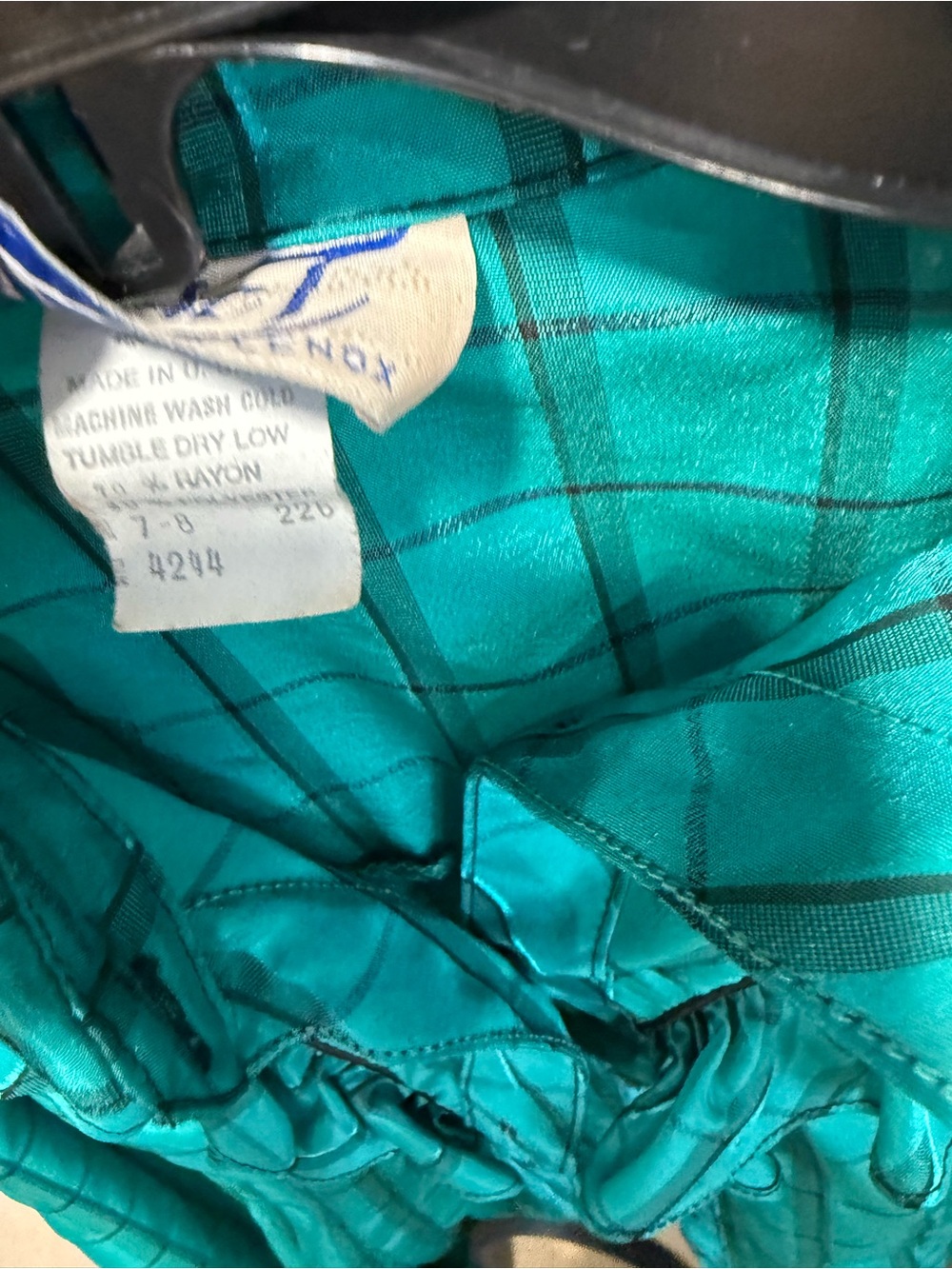 Circle T Emerald Green Ruffled Button-blouse - Picture 9 of 9